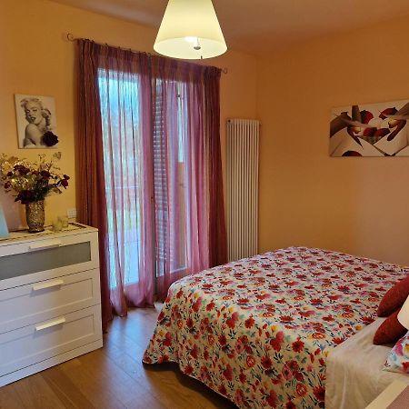 La Casina Sul Lago アレッツォ エクステリア 写真